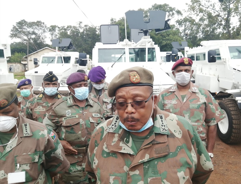 sandf members enforce lockdown