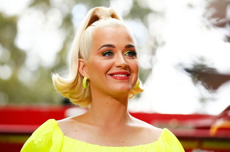 Katy Perry vows to stay home after quarantine