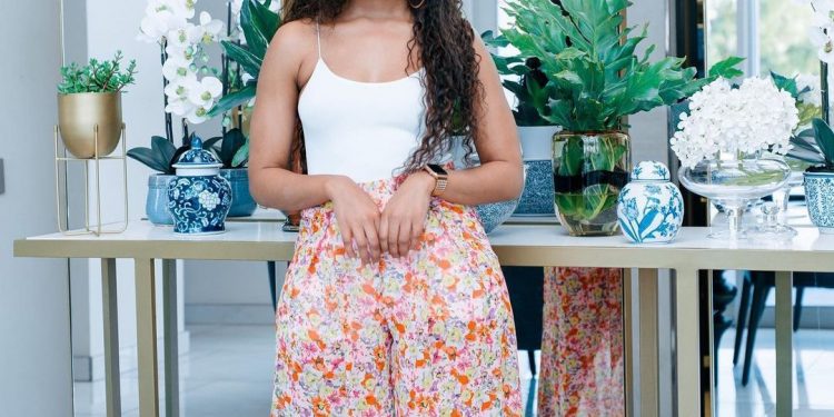 Mapaseka Koetle Biography, Age, Husband, Daughter, Restaurant, Forbes List, Cars, Net Worth, Scandal!