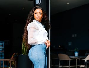 Mapaseka Koetle Biography, Age, Husband, Daughter, Restaurant, Forbes List, Cars, Net Worth, Scandal!
