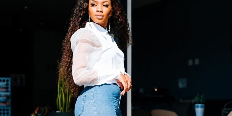 Mapaseka Koetle Biography, Age, Husband, Daughter, Restaurant, Forbes List, Cars, Net Worth, Scandal!