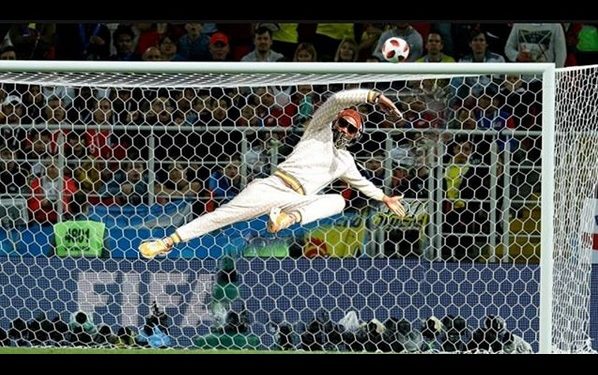 Somizi goal keeping skills impress Itumeleng Khune