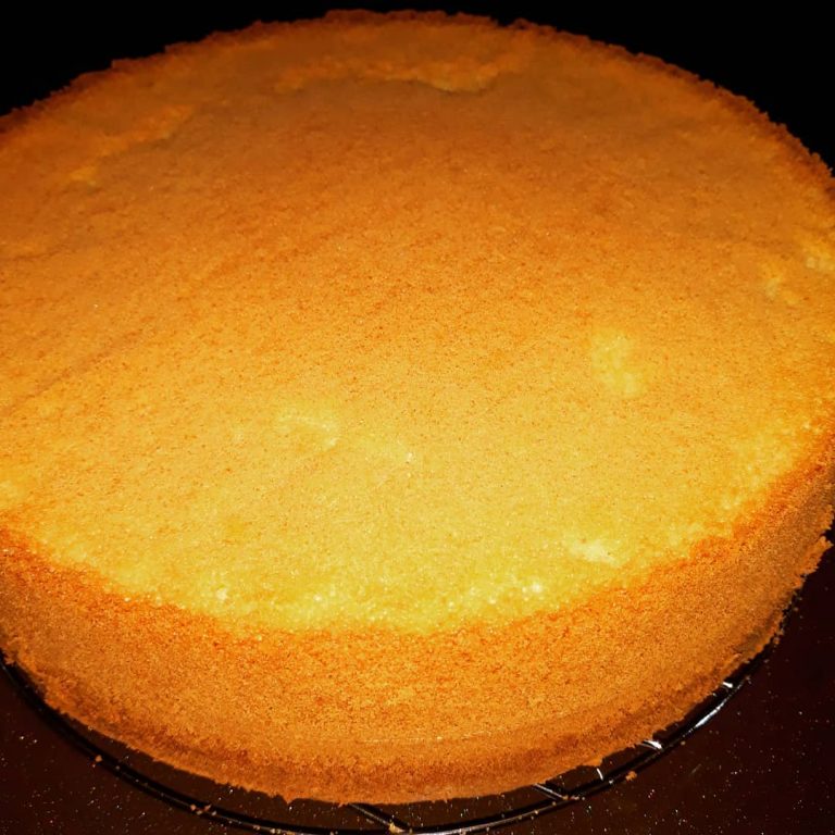 Recipe; How To Bake A Basic Vanilla Cake At Home