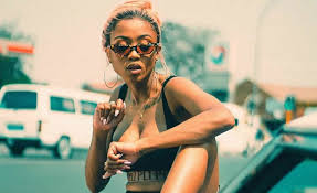 Nomuzi “Moozlie” Mabena Biography, Age, Boyfriend, Car crash Net worth