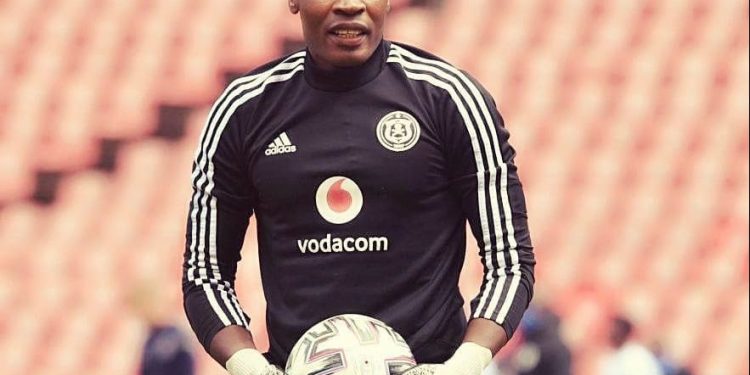 Siyabonga Mpontshane Biography, Age, Wife, Children, Net Worth, Car, Orlando Pirates