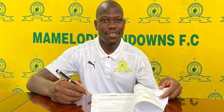 Hlompo Kekana Biography, Age, Sundowns, Pictures, Girlfriend, Net Worth