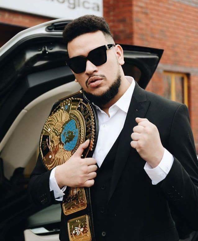 Aka signs boxing contract with Cassper Nyovest