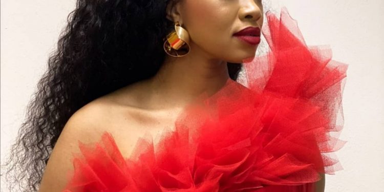 Dineo Langa to star in The Estate, replacing Isidingo