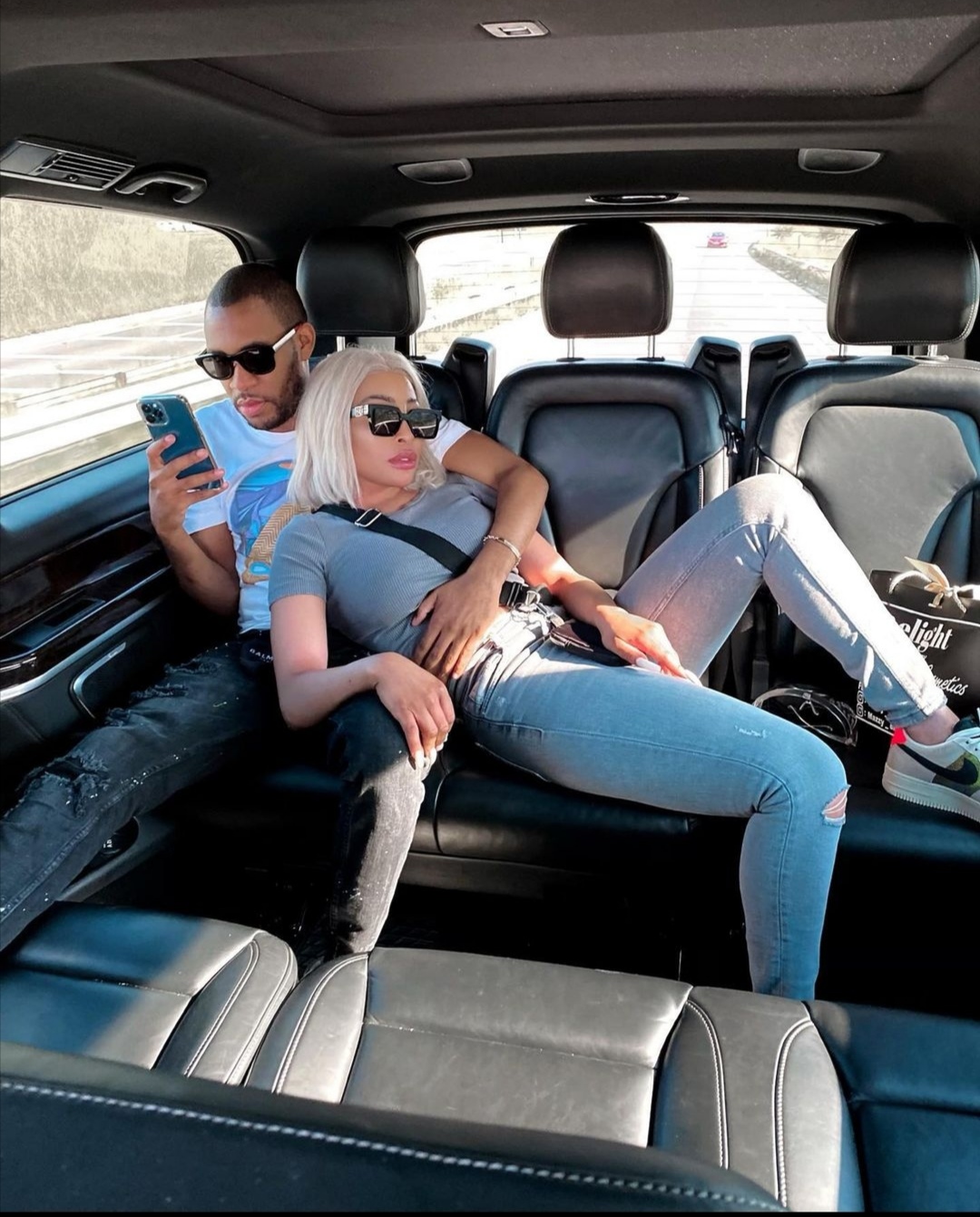  "I date for money", Khanyi Mbau