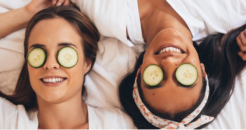 4 Simple ways on how to get clear white eyes naturally