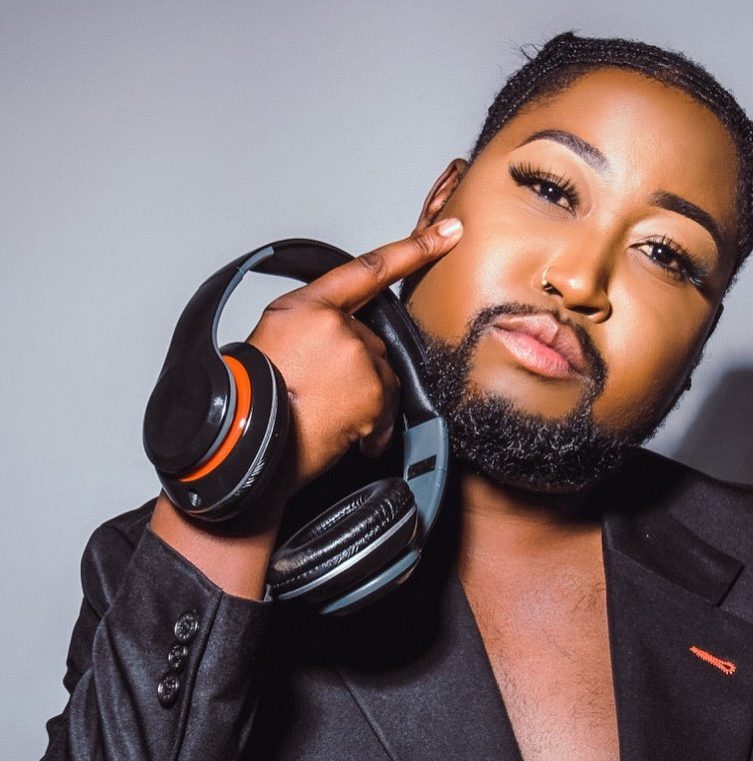 Trendy radio presenter Bujy disses Khutso Theledi’s accent