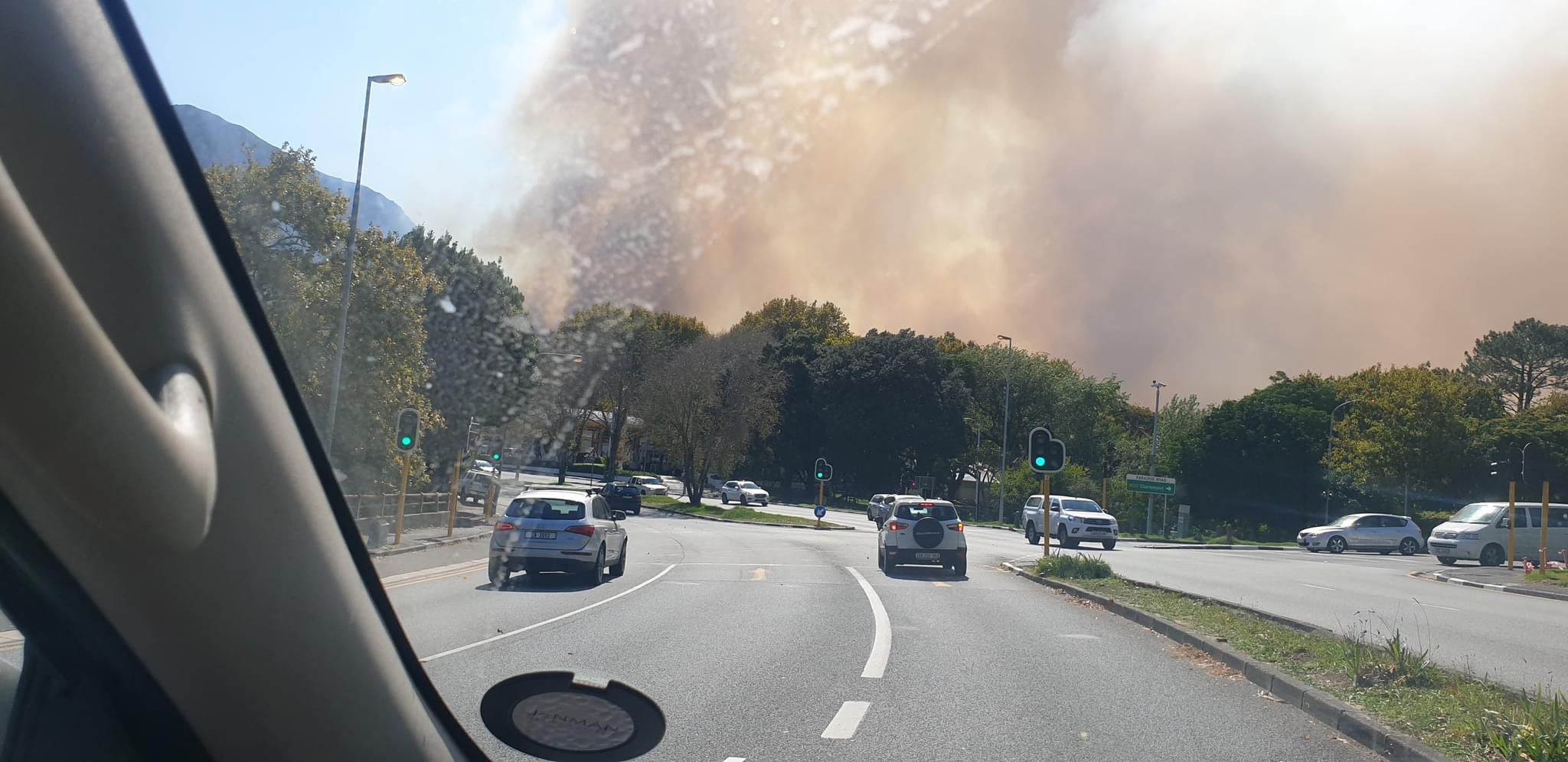 Veld fire burns down Rhodes Memorial Restaurant at the Table Mountain National Park