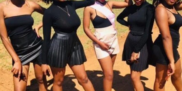 Video: John Vuli gate girls reappear with another one