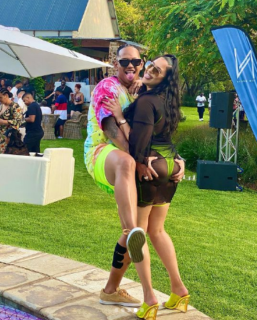 Da Les and baby mama Aurea Alexander show their affection with some steamy pictures