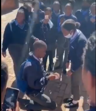 Video Mzansi reacts as high school pupil proposes in front of other pupils