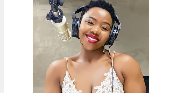 Video: DJ Zintle (Baby Zee) beaten up by boyfriend live on air