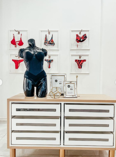 Pictures South African actress Thando Thabethe finally opens Thabooty’s store