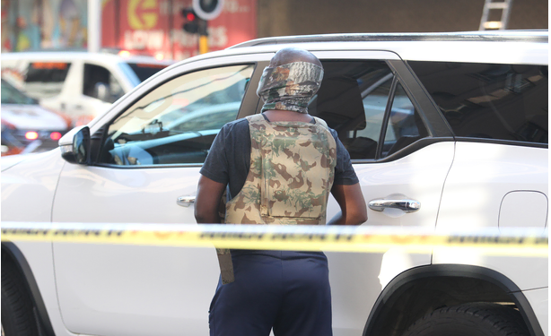 Video: Armed retired soldier holds GEPF employees hostage in exchange for his pension money