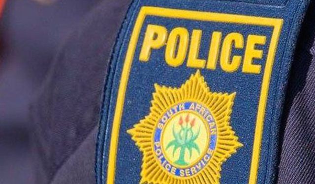 Video: Police Officers turn a deaf ear and assault woman who wants to open a case after being robbed