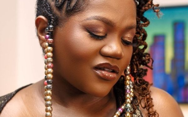 Pictures: Busiswa shares a steamy story on how she lost her V!rginity
