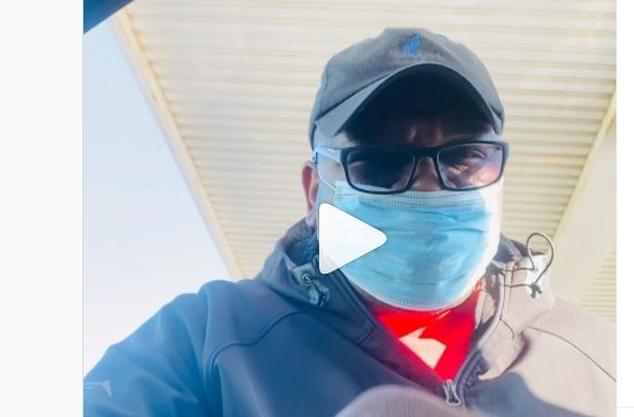 Video: Man showers exotic dancer Zodwa Wabantu with prayers at a filling station