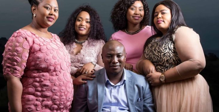 Musa Mseleku and his wives - Source: Facebook@musamseleku