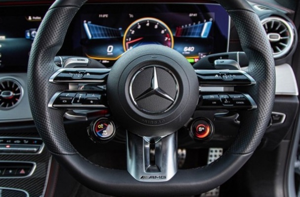 Andile Mpisane two new cars valued at R3.3 million