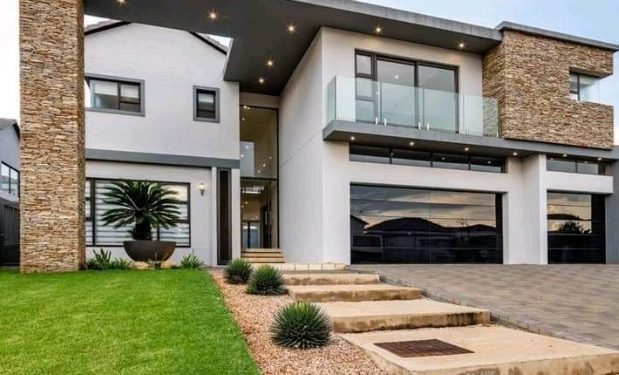 Makhadzi 'Ndivhudzannyi Ralivhona' - Source: Instagram@makhadzisa