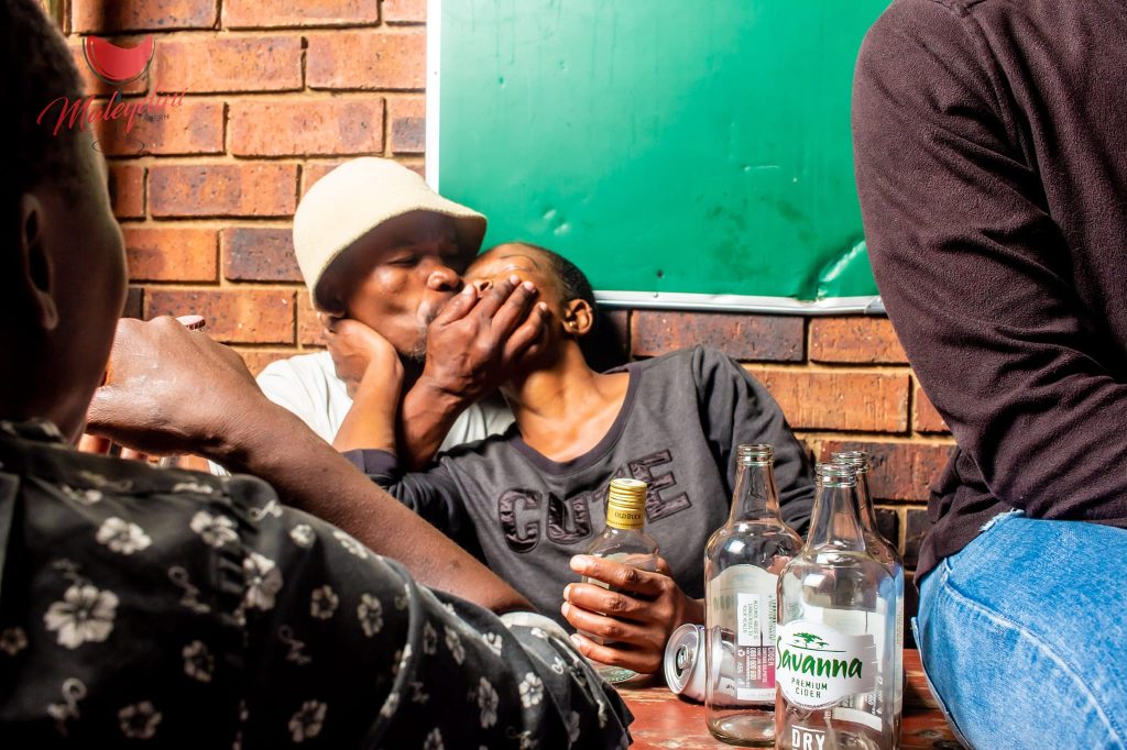 Emalaydini Tavern Pictures