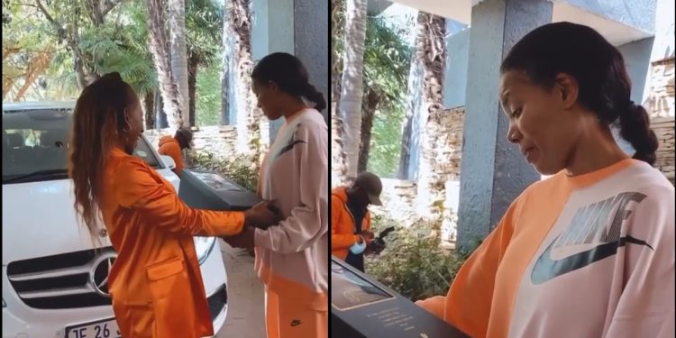 Connie Ferguson receives a gift from singers Cici and The Queen actress Thabsile Zikhali