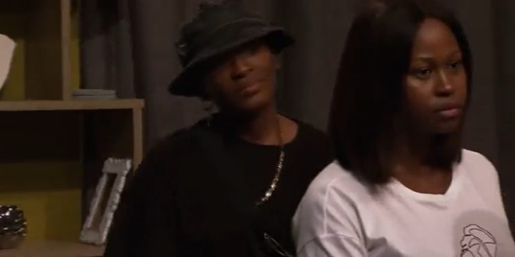 Nomasonto nearly breaks her cover when she doesn't recognise Vhutshilo on her visit to Thathe