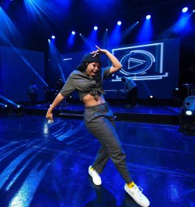 Bontle Modiselle dancing