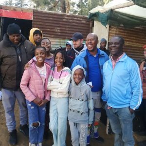 DiepCity actress Dawn Thandeka King's husband and children visit her and cast on set to show their support.