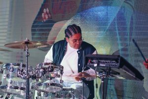 Ali Ferguson perfoming at Ferguson Foundation gala