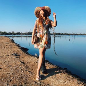 Sbahle Mpisane cleaning toilets of MamMkhize's toilets goes viral