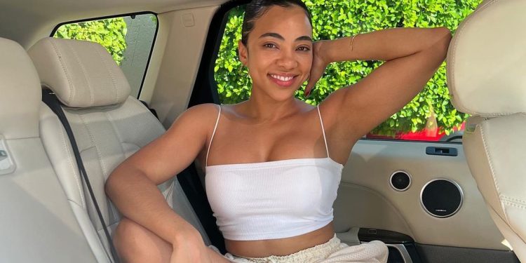 Amanda Du-Pont shows Mzansi how she maintains her stunning body via a workout video
