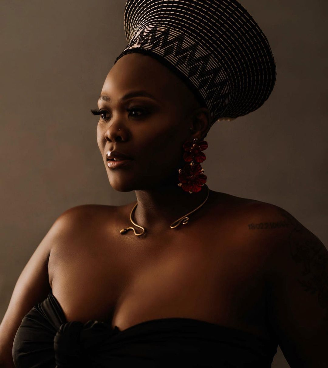 Zikhona Sodlaka Biography Age, Career, Husband, Son, Net Worth, The Wife