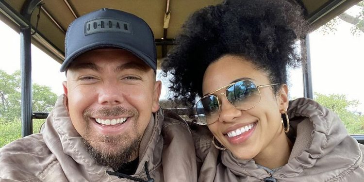Amanda du Pont and Shawn Rodrigues