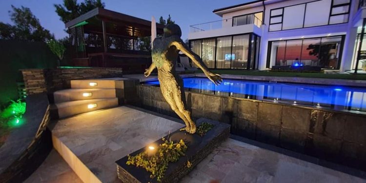 Jojo Robinson R20 million mansion